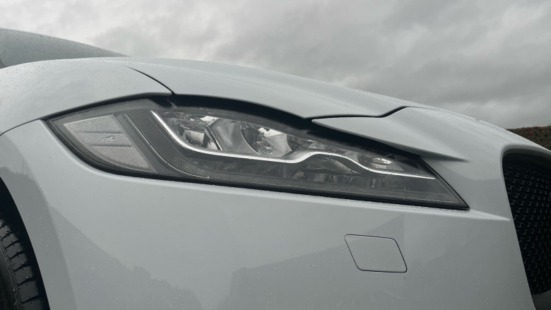 Jaguar F-Pace 3.0d V6 300 Sport 5dr Auto AWD Diesel Estate